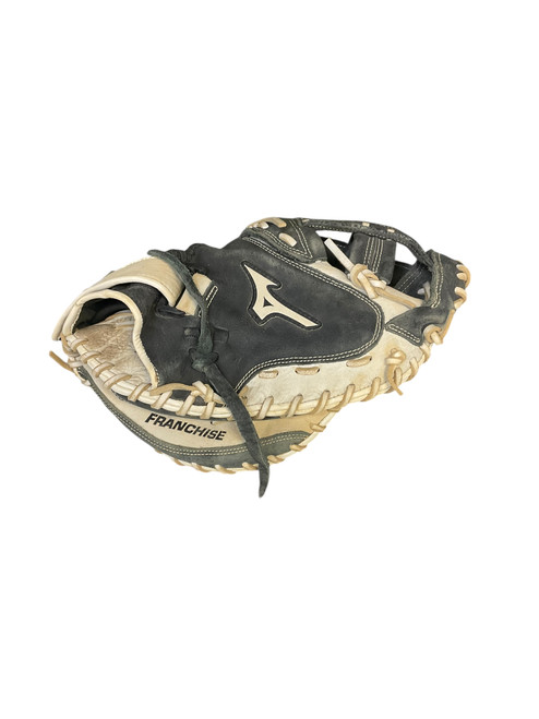 Vist Large View of Product Image Which is Used Mizuno GXS 90F4 BB/SB Catchers RH Throw Black And White 34"