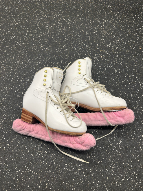 Vist Large View of Product Image Which is Used Jackson PREMIERE Girls Figure Skate White Junior 04.5