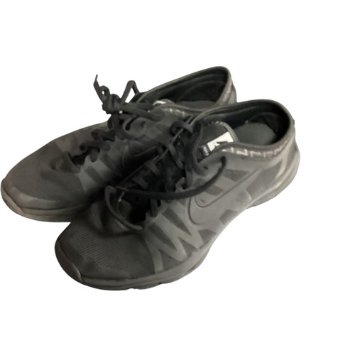 Vist Large View of Product Image Which is Used Nike Running/X-Train Shoes W