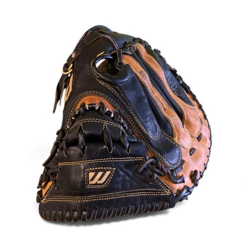 Vist Large View of Product Image Which is Used Mizuno Franchise BB/SB Catchers RH Throw Black 33 1/2"