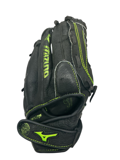 Vist Large View of Product Image Which is Used Mizuno FASTPITCH RH Throw Fastpitch Gloves Black 12"