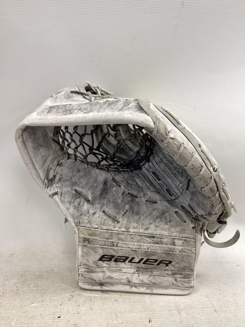 Vist Large View of Product Image Which is Used Bauer S20 GSX Inter Goalie Catcher White