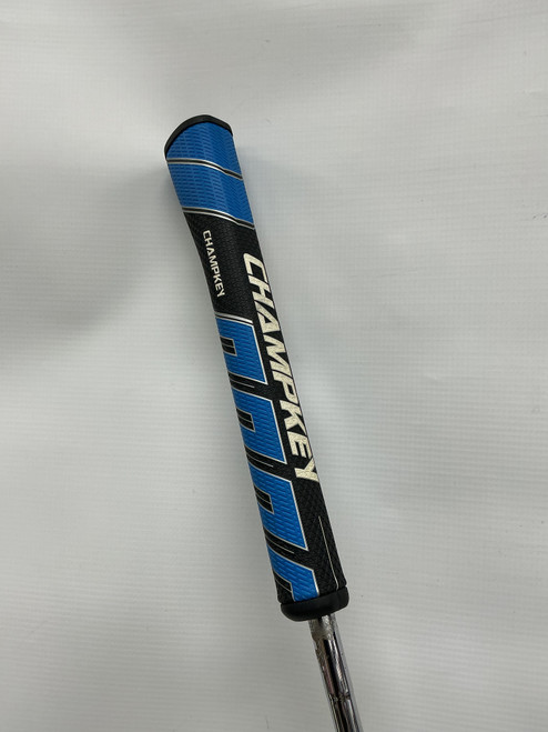 Vist Large View of Product Image Which is Used Odyssey WORKS VERSA 7H Mens Putter RH