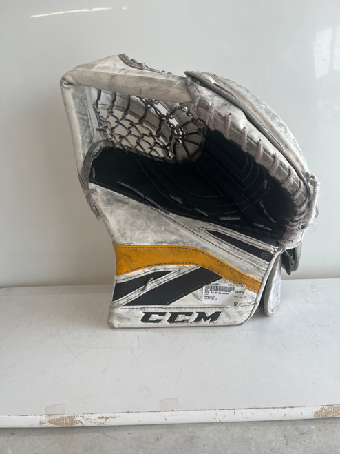 Vist Large View of Product Image Which is Used CCM P2.9 Junior Goalie Catcher White