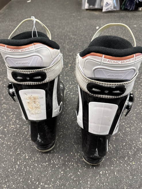 Vist Large View of Product Image Which is Used Atomic LIVEFIT 60 Womens DH Ski Boot Black 250 MP - M07 - W08