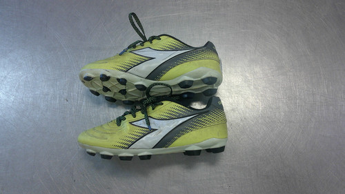 Vist Large View of Product Image Which is Used Diadora Soccer Cleats Yellow Senior 6.5