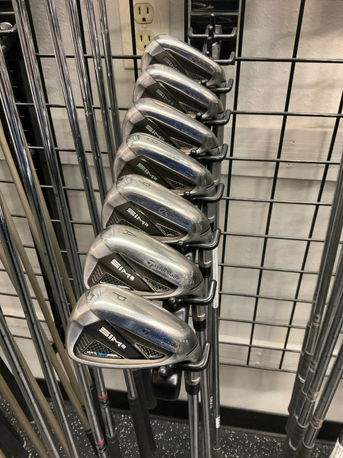 Vist Large View of Product Image Which is Used Taylormade SIM 2 MAX Mens Iron Set RH 5I-GW/AW