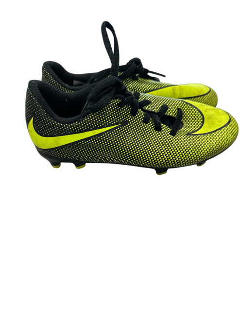 Vist Large View of Product Image Which is Used Nike Soccer Cleats Yellow Junior 01