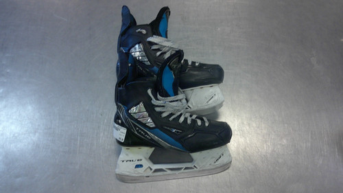 Vist Large View of Product Image Which is Used True TR1 Senior Hockey Skate Senior 5