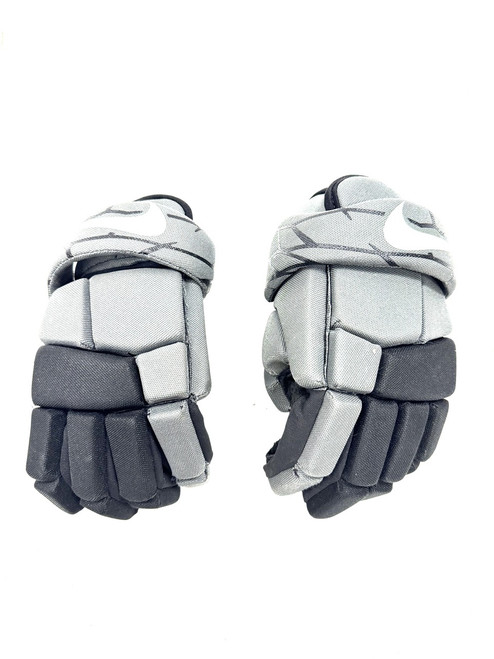 Vist Large View of Product Image Which is Used Nike VAPOR LT Lacrosse Gloves Junior Black MD