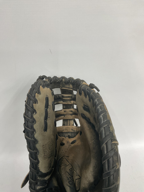 Vist Large View of Product Image Which is Used Louisville Slugger TPX PRO BB/SB Glove RH Throw Black 12 1/4"