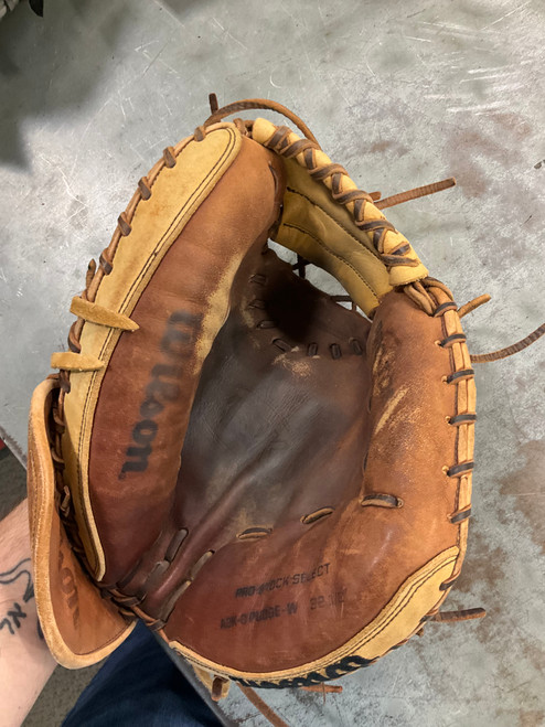 Vist Large View of Product Image Which is Used Wilson A2K BB/SB Catchers RH Throw Brown 34"