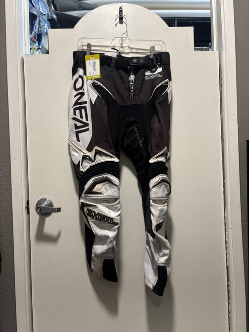 Vist Large View of Product Image Which is Used Youth Bottom Black XS