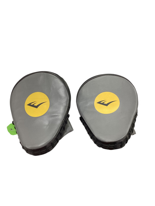 Vist Large View of Product Image Which is Used Everlast Boxing Pads Black