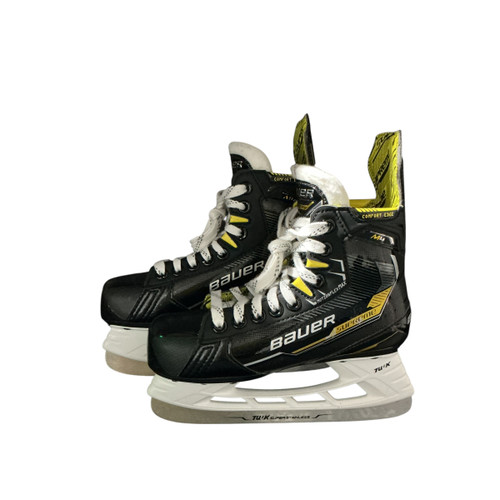 Vist Large View of Product Image Which is Used Bauer SUPREME Youth Hockey Skate Youth 13.5