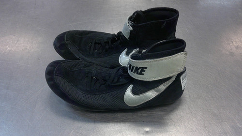 Vist Large View of Product Image Which is Used Nike Wrestling Shoes Black Senior 9.5