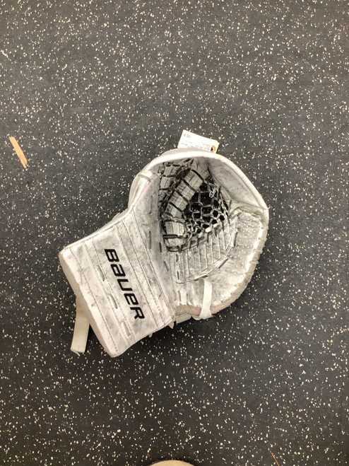 Vist Large View of Product Image Which is Used Bauer GSX CTH Junior Goalie Catcher White