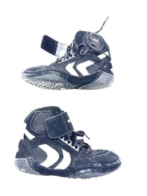 Vist Large View of Product Image Which is Used Wrestling Shoes Black Youth 12.0