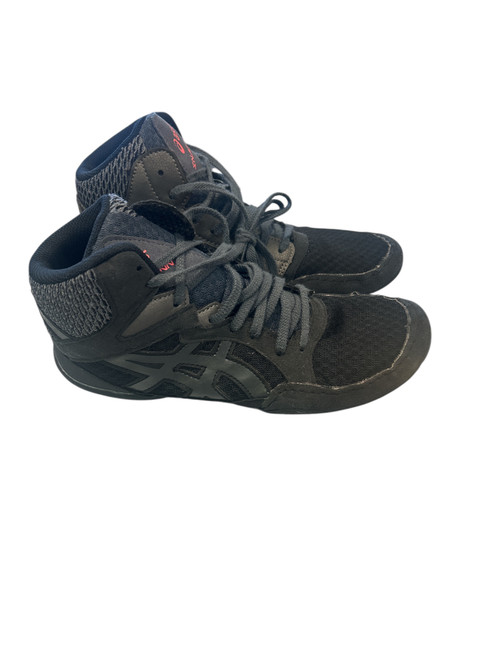 Vist Large View of Product Image Which is Used Asics Wrestling Shoes Black Junior 04