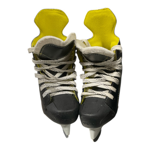 Vist Large View of Product Image Which is Used CCM SUPER TACKS 9350 Youth Hockey Skate Youth 12.0