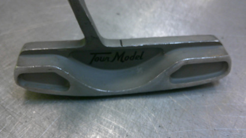Vist Large View of Product Image Which is Used TOUR MODEL Mens Putter RH