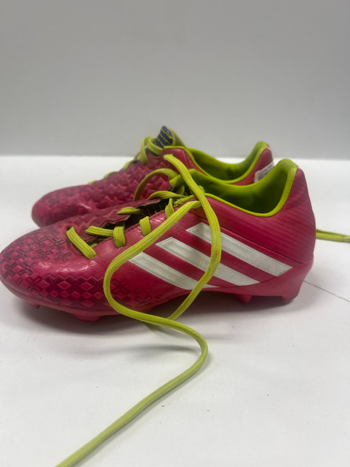 Vist Large View of Product Image Which is Used Adidas Soccer Cleats Pink Junior 01.5