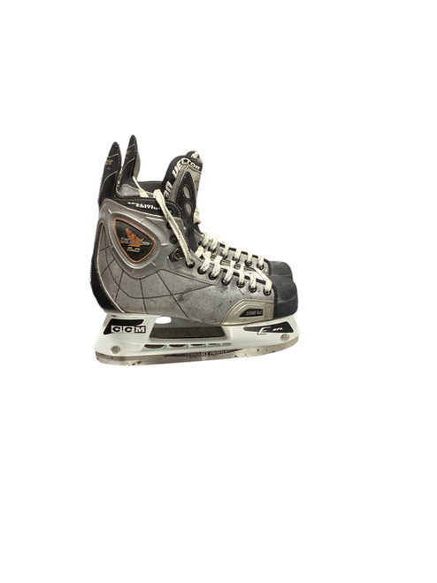 Vist Large View of Product Image Which is Used CCM VECTOR 6.0 Senior Hockey Skate Senior 7.5