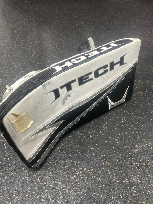 Vist Large View of Product Image Which is Used Itech BLOCKER Junior Goalie Blocker None