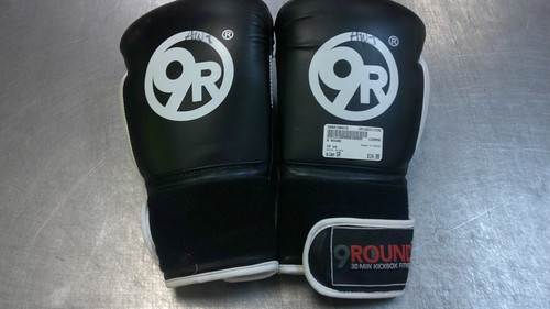 Vist Large View of Product Image Which is Used 9 ROUND Boxing Gloves Black Senior