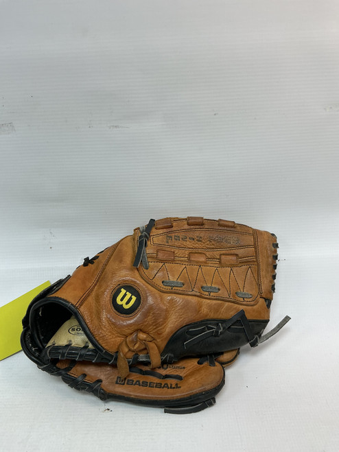 Vist Large View of Product Image Which is Used Wilson A500 BB/SB Glove RH Throw Brown 11"