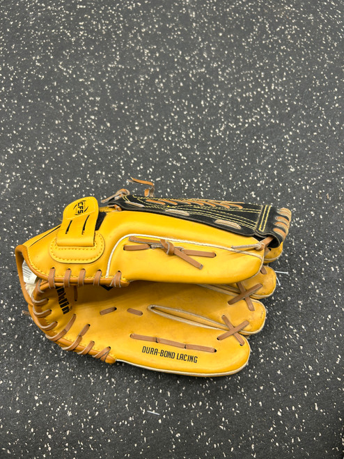 Vist Large View of Product Image Which is Used Franklin FIELD MASTER SERIES BB/SB Glove RH Throw Brown 13"