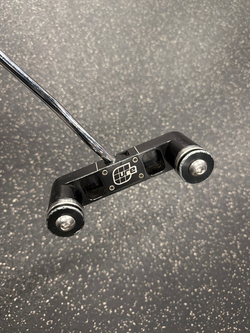 Vist Large View of Product Image Which is Used Cure RX6 Mens Putter RH