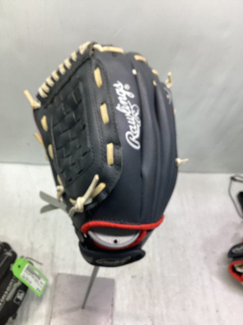 Vist Large View of Product Image Which is Used Rawlings PLAYERS SERIES BB/SB Glove RH Throw Grey And Red 11 1/2"