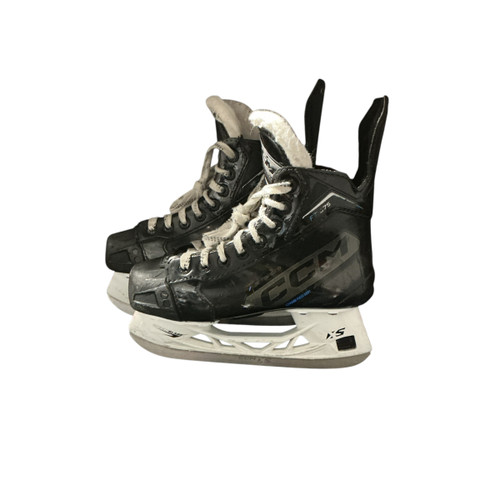 Vist Large View of Product Image Which is Used CCM FT 675 Junior Hockey Skate Junior 02.5