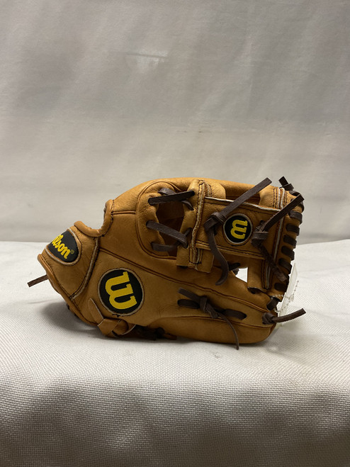 Vist Large View of Product Image Which is Used Wilson A450 A04RB15 DP15 BB/SB Glove RH Throw Tan 10 3/4"
