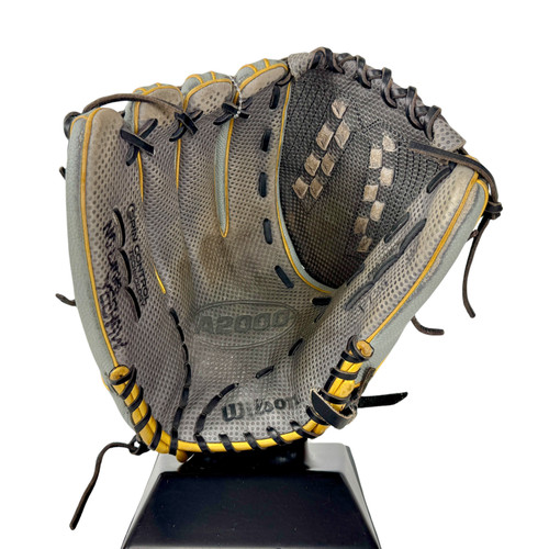 Vist Large View of Product Image Which is Used Wilson A2000 V125 Fielders Glove LH Throw 12.5"