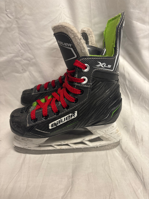 Vist Large View of Product Image Which is Used Bauer XLS Junior Hockey Skate Junior 02