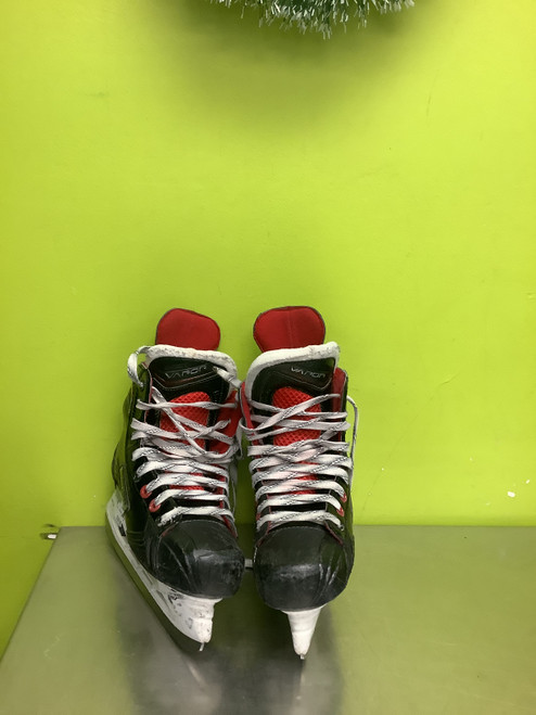 Vist Large View of Product Image Which is Used Bauer VAPOR X500 Junior Hockey Skate Junior 04
