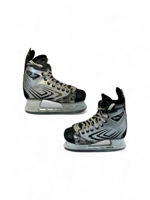 Vist Large View of Product Image Which is Used CCM INTRUDER Junior Hockey Skate Junior 03