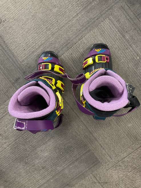 Vist Large View of Product Image Which is Used DACHSTEIN PRO 77 Womens DH Ski Boot Purple 250 MP - M07 - W08