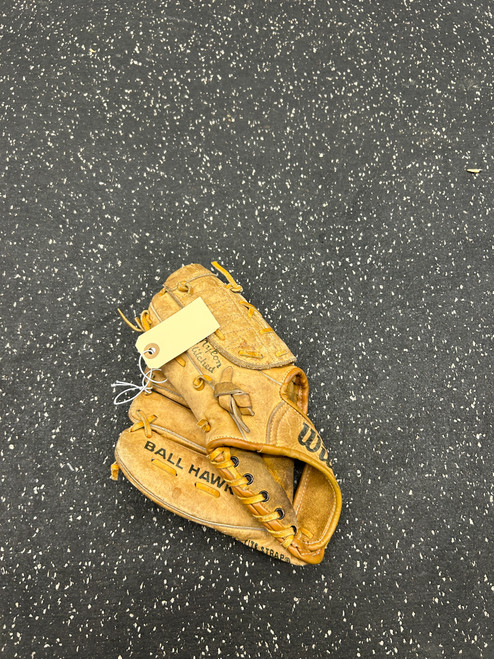 Vist Large View of Product Image Which is Used Wilson A2187 BB/SB Glove LH Throw Brown 10 1/2"