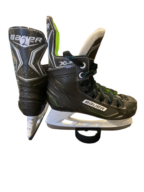 Vist Large View of Product Image Which is Used Bauer XLS Junior Hockey Skate Junior 02