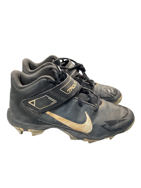 Vist Large View of Product Image Which is Used Nike SZ 3.5 TROUT CLEATS BB/SB Cleats Black Junior 03.5