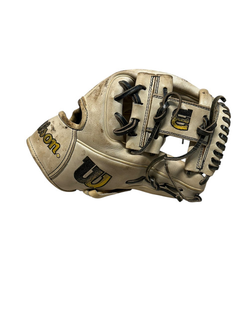 Vist Large View of Product Image Which is Used Wilson 1786 BB/SB Glove RH Throw White And Black 11 1/2"