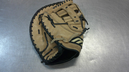 Vist Large View of Product Image Which is Used Mizuno VINTAGE BB/SB First Base LH Throw Tan 12"