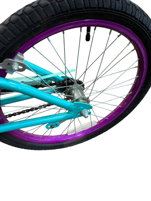 Vist Large View of Product Image Which is Used Schwinn DEELITE Comfort Bike Girls None 27 1/2"