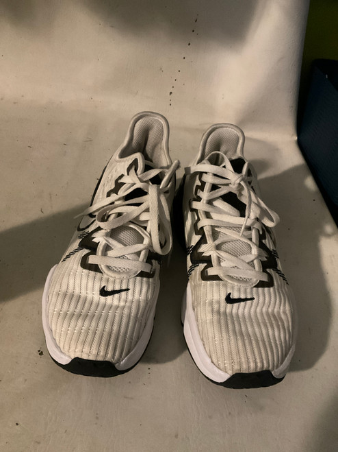 Vist Large View of Product Image Which is Used Nike Basketball Shoes M White And Black Senior 8.5