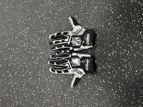 Vist Large View of Product Image Which is Used Wilson NFL FB Gloves Black MD