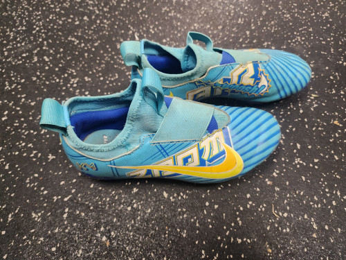 Vist Large View of Product Image Which is Used Nike MERCURIAL Soccer Cleats Carolina Blue Junior 01