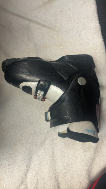 Vist Large View of Product Image Which is Used Dalbello X2 SPORT Boys DH Ski Boot Black And White 210 MP - J02